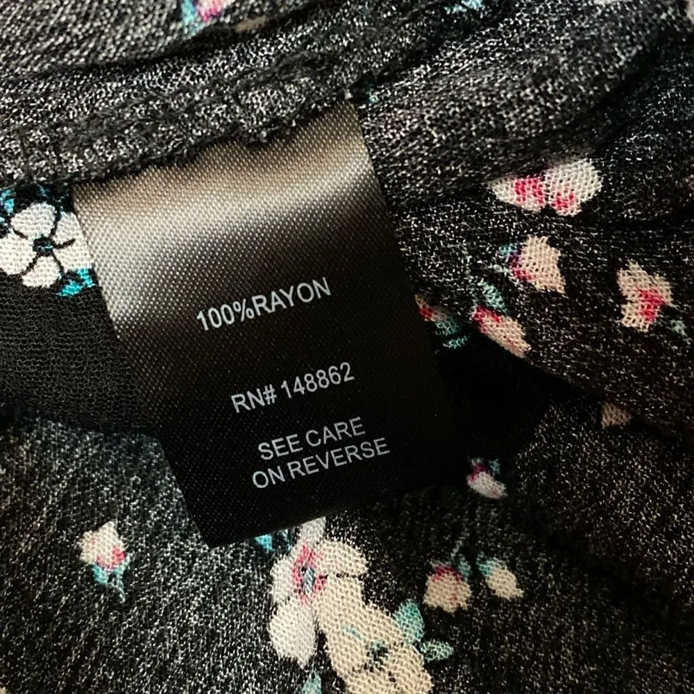Torrid black floral Sz 2 wide waist stretchy layered mini skirt - Image 4