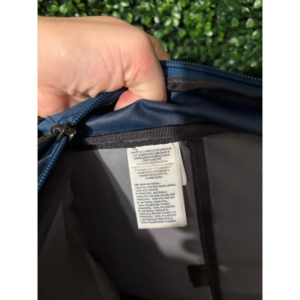 The North Face Blue Vault Backpack - Image 6