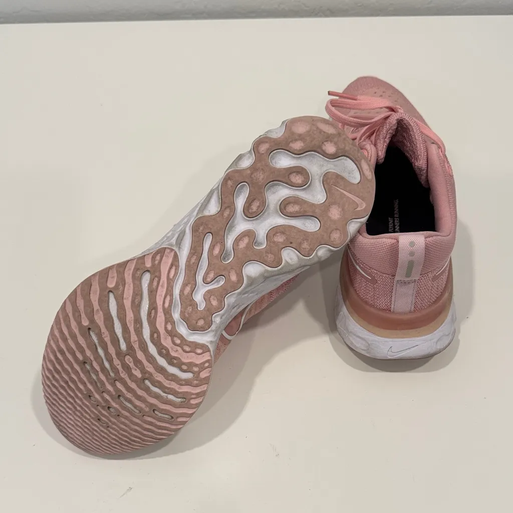 Nike React Women's Soft Pink Athletic Sneakers - Image 4