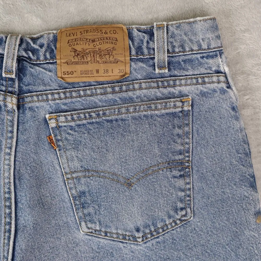 Vtg 94' Levi's 550 Relaxed Fit Orange Tab Cut Off Raw Hem Denim Shorts 38 USA - Image 3