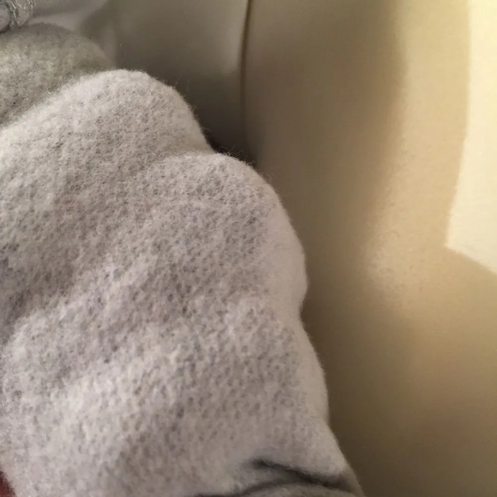 L.e.i lite weight pocket sweatshirt! Soft inside! - Image 5