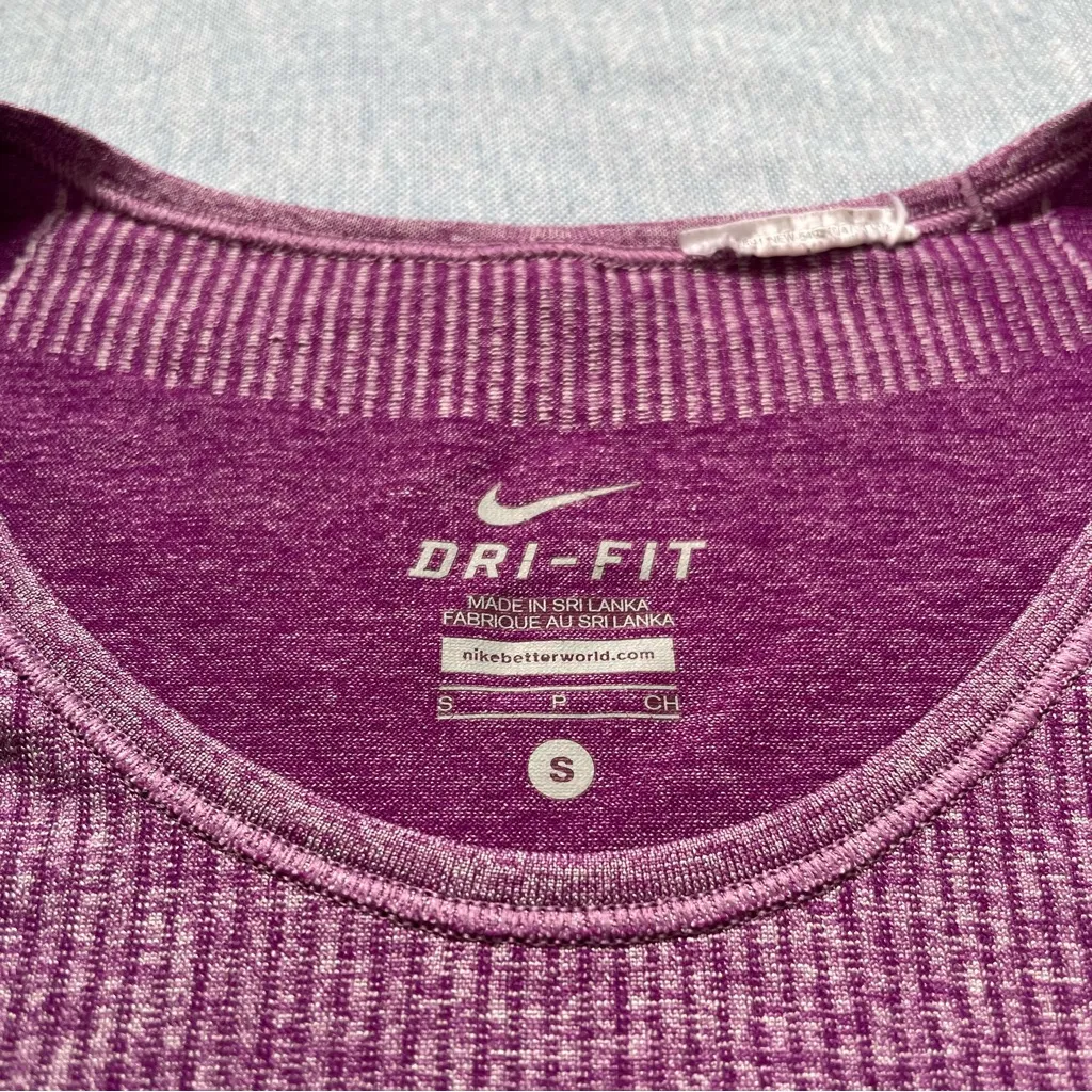 🛎️ 5/$20 Nike Short Sleeve Active Size S - Image 4