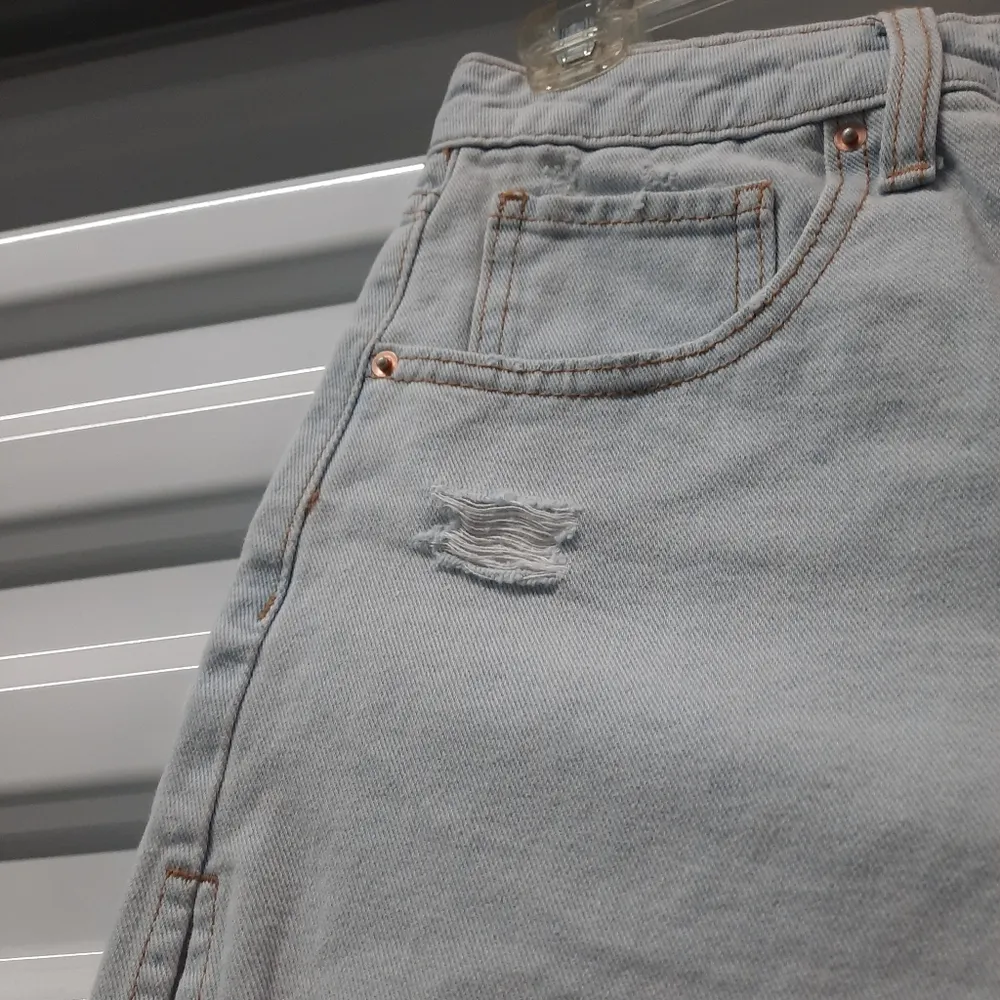 Wild Fable Women's Jeans Shorts Size 2 Blue High Rise Cut Off Light Wash Denim - Image 7