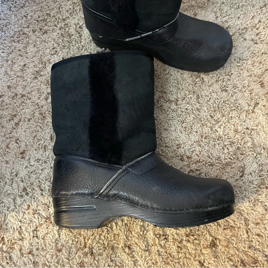 Dansko Black Fur-Lined Women's Clog Boots size 41 - Image 2
