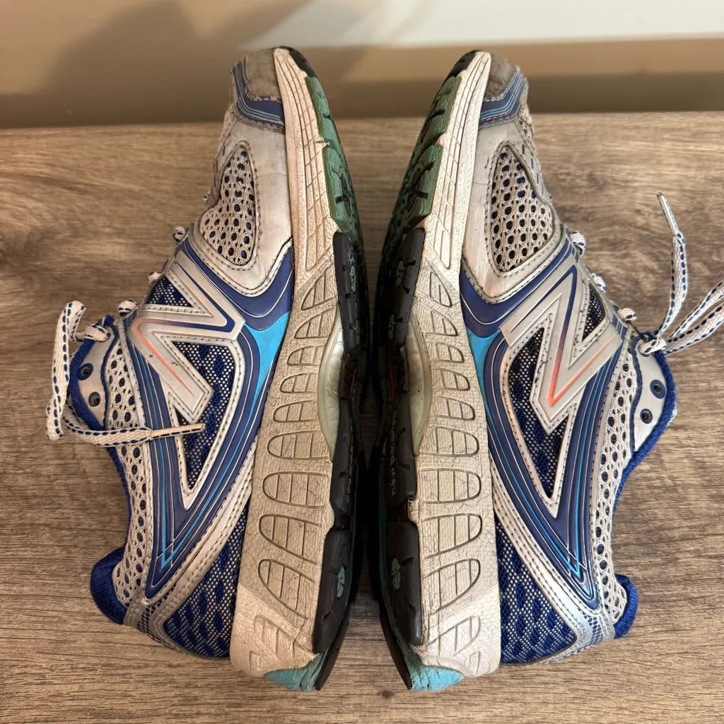 New Balance 860 V3 Running Sneakers Women’s Size 9 Silver Blue - Image 9