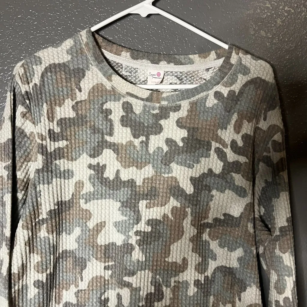 Secret Treasures Women’s Large Camo Waffle Knit Long Sleeve Top L - Image 4