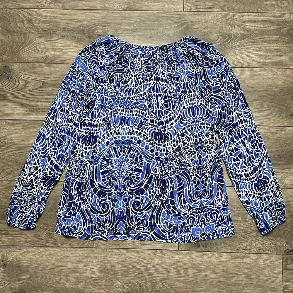Lilly Pulitzer Willa Top Taverna Tile Blue White Long Sleeve Size XS - Image 4
