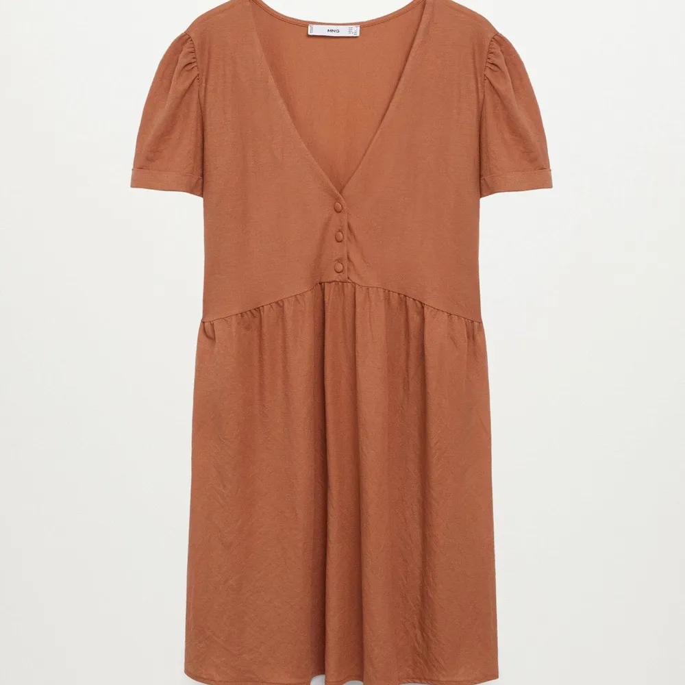 NWT MNG SHORT FLOWY DRESS BUTTON DETAIL - Image 9
