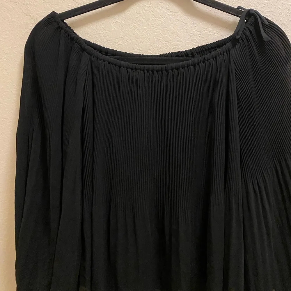 Aritzia Wilfred Black Talence Chiffon Off The Shoulder Blouse Size Small - Image 4