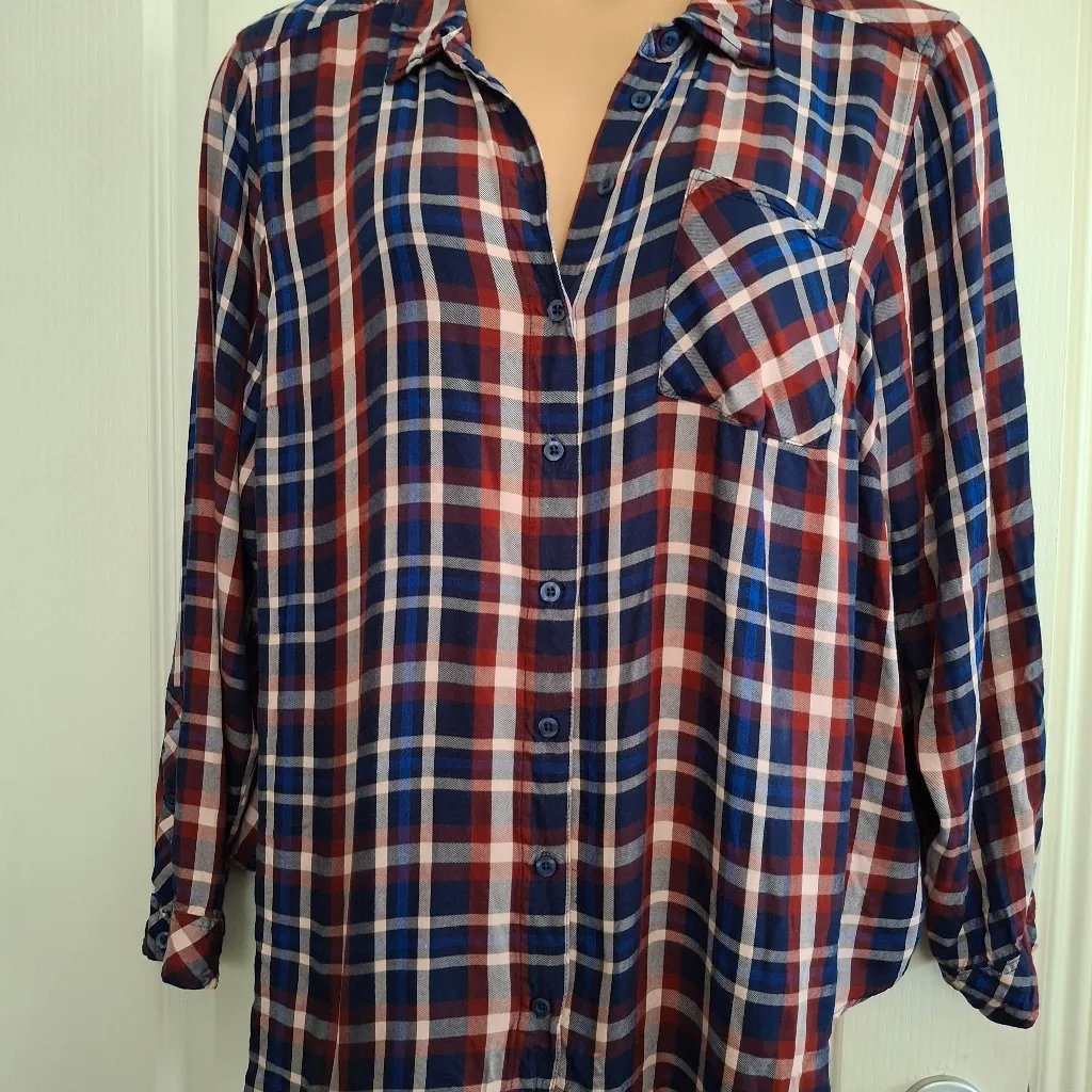 Torrid Sz 3 Plaid Button-Up Women’s Top - Image 4