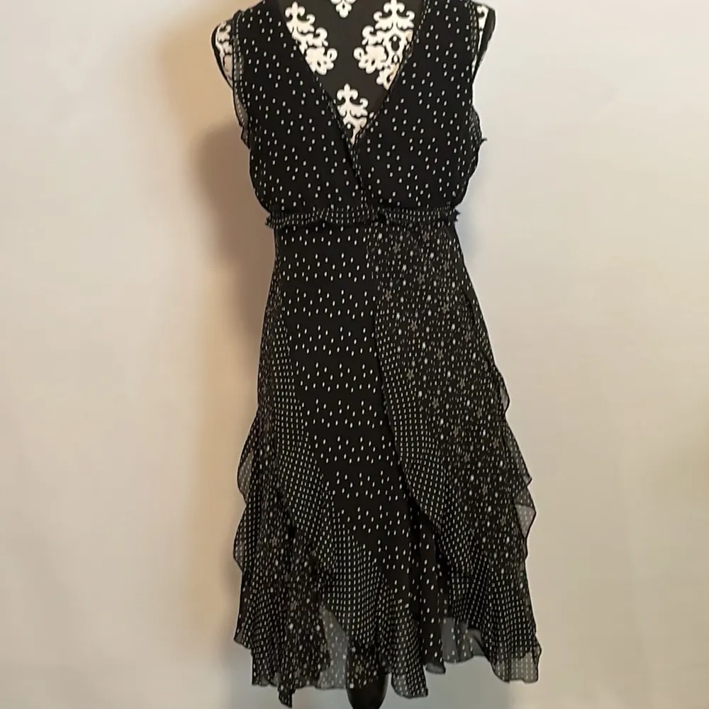 Chelsea & Violet V-neck gypsy star and polka dot ruffled midi black dress - Image 4