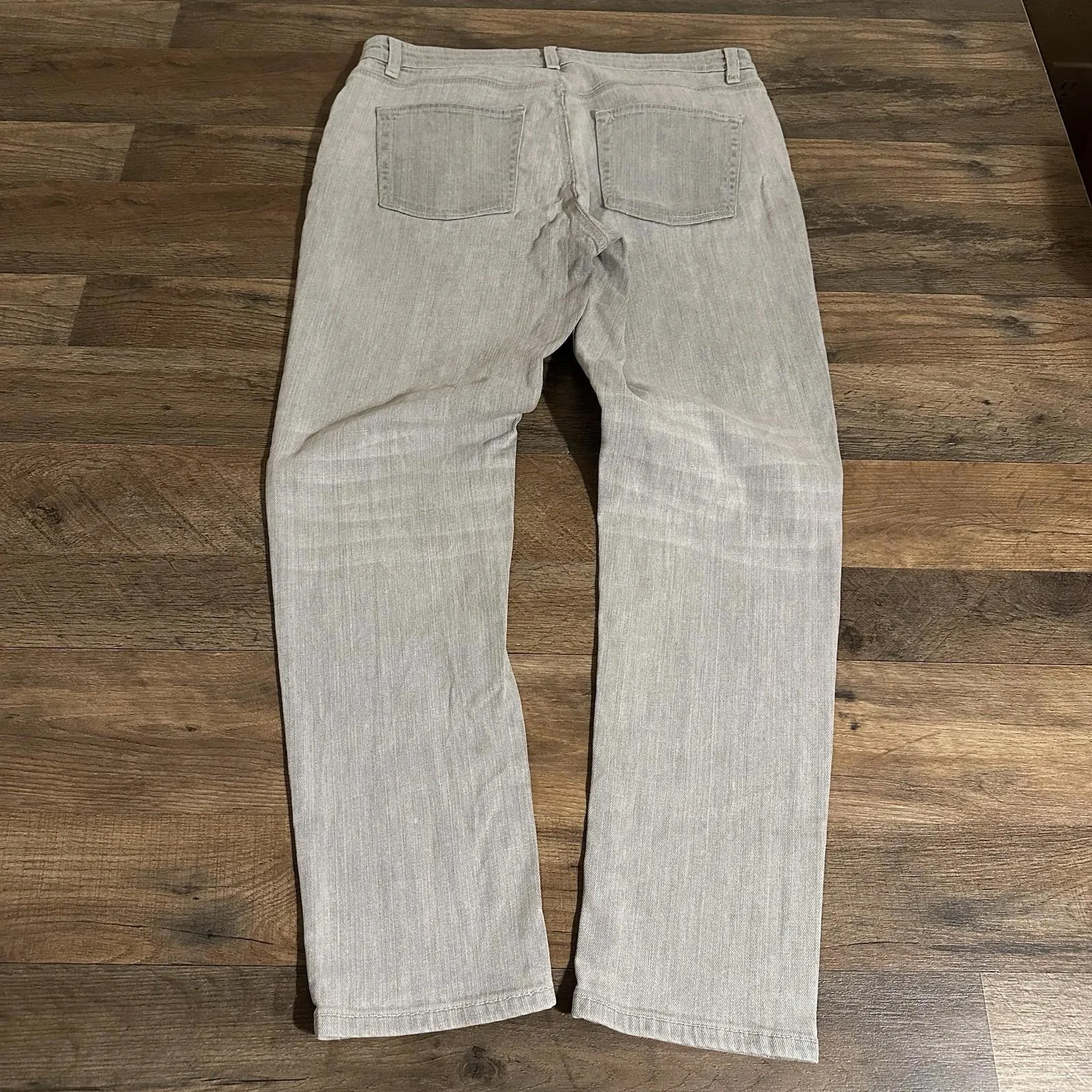 EILEEN FISHER Gray Wash Jeans Spandex Stretch Size 8 Organic Cotton - Image 3