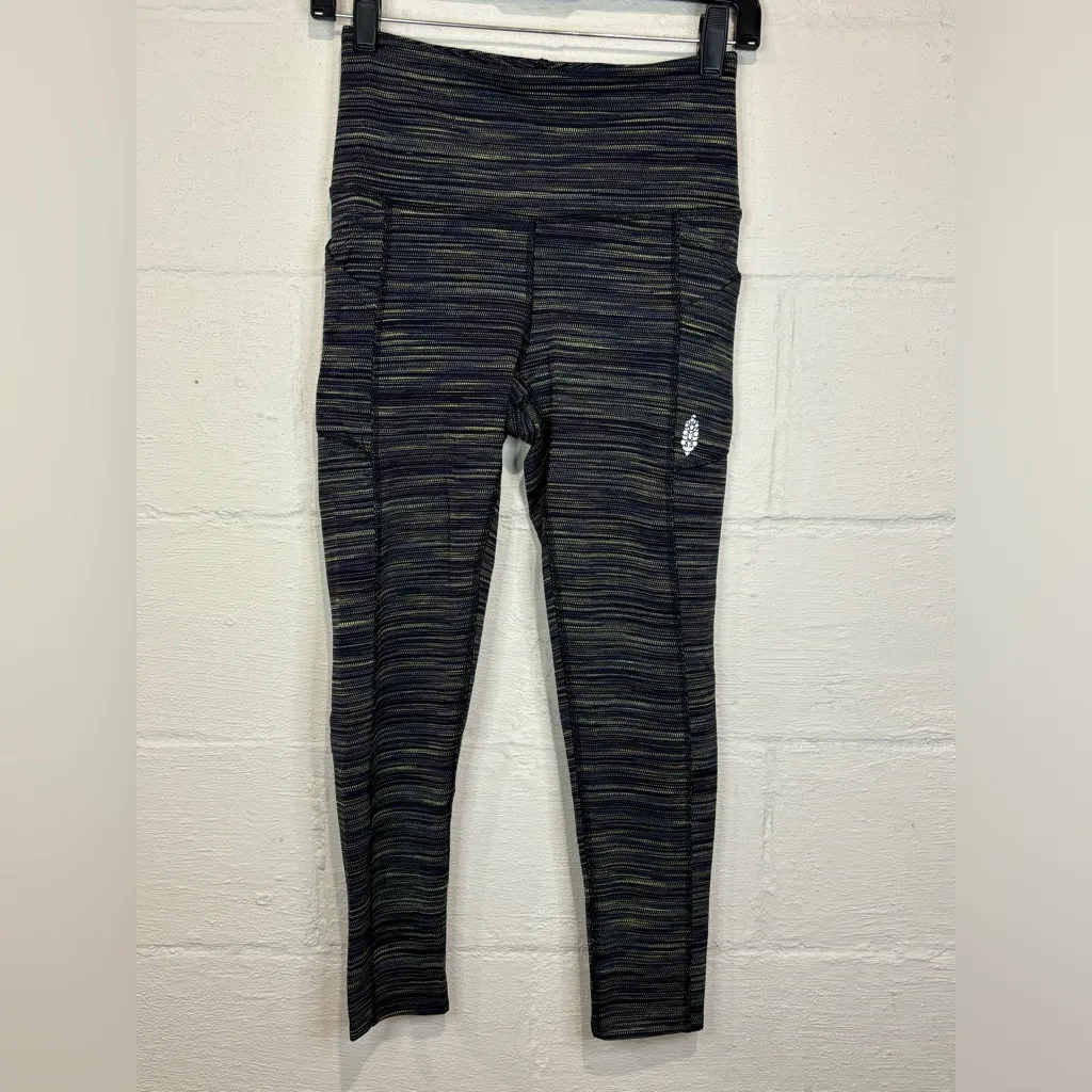 Free People Woman’s Roll Out Yoga Activewear Leggings Black and Yellow Sz Small - Image 2