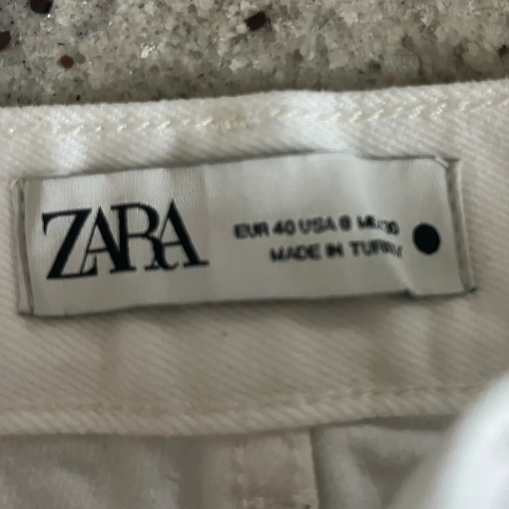 ZARA Boyfriend Jeans - White Oyster - Size 8 - Image 8