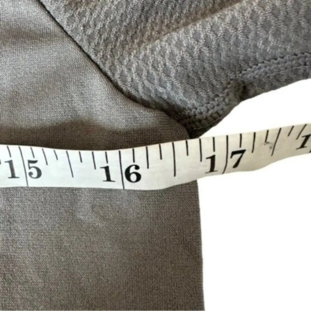 Fabletics Gray Long Sleeve Activewear Athletic Workout Athleisure Top Medium - Image 8