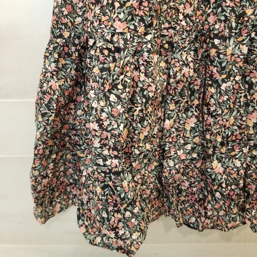 {S} NWT BB Dakota Steve Madden Ladies Tiered Floral Dress Green - Image 8