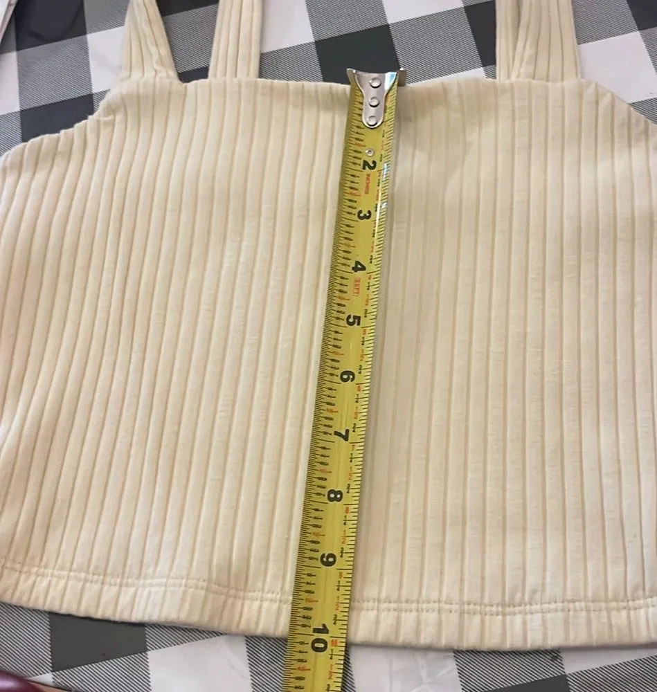 American Eagle Women’s Ribbed Cropped Tank Top Medium pale Butter Yellow - Image 7