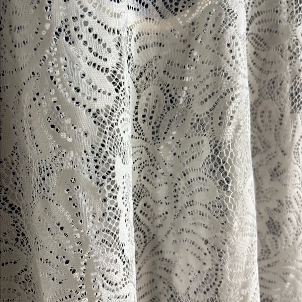 Express Cream Lace Cap Sleeve Boxy Blouse - Image 3