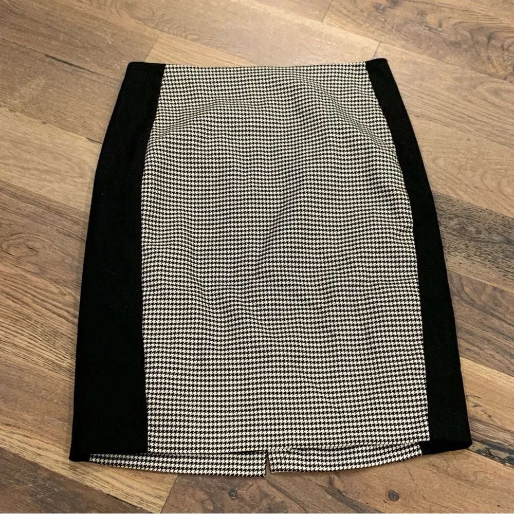 White House | Black Market  Houndstooth Pencil Skirt Size 4 - Image 7
