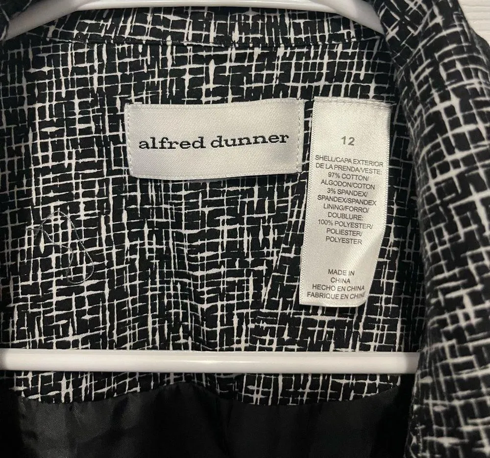 Alfred Dunner Port Antonio
Lightweight Jacket size 12 - Image 3