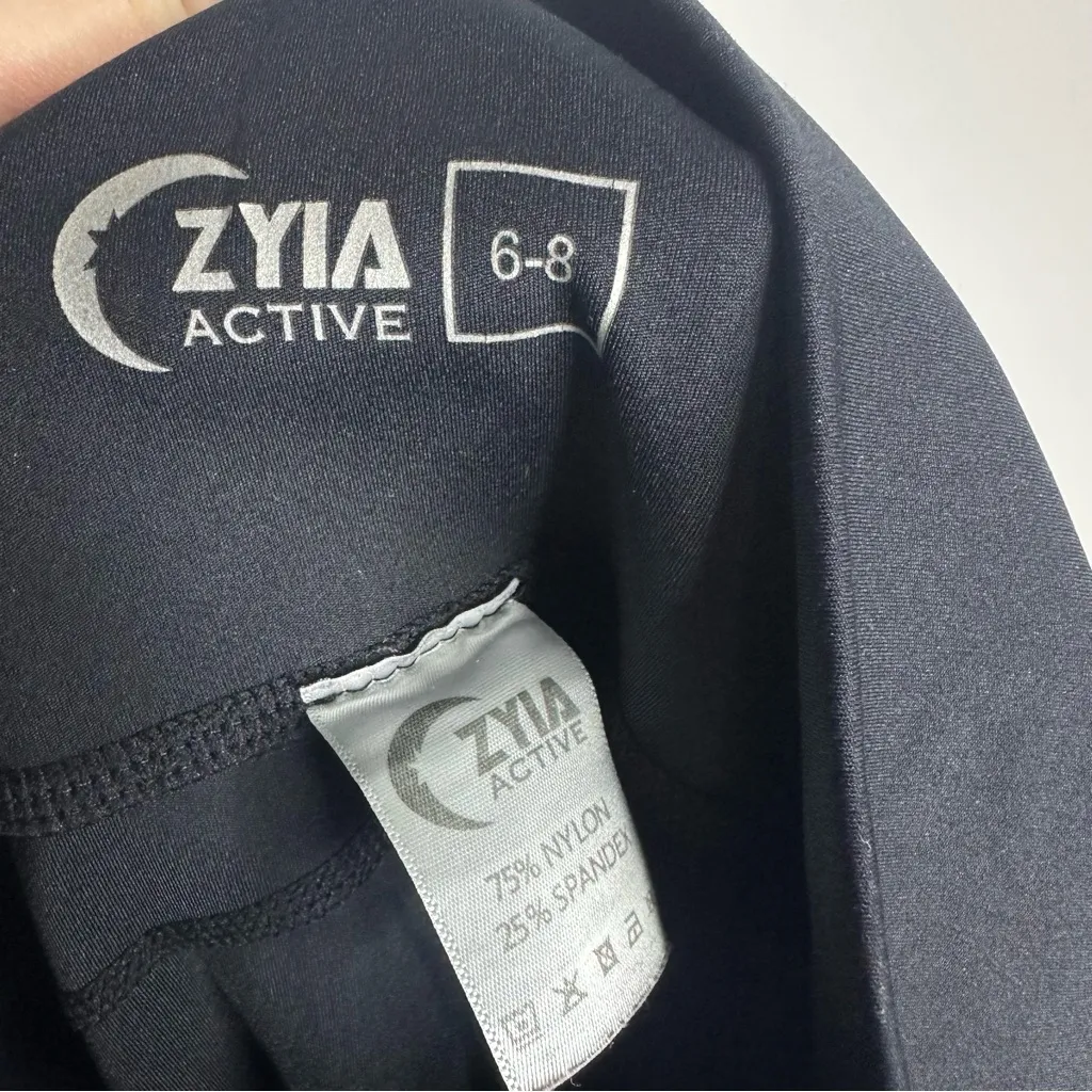 Women’s Zyia Active‎ Size 6-8 Black Cropped Leggings Camo Reflective Pocket - Image 5