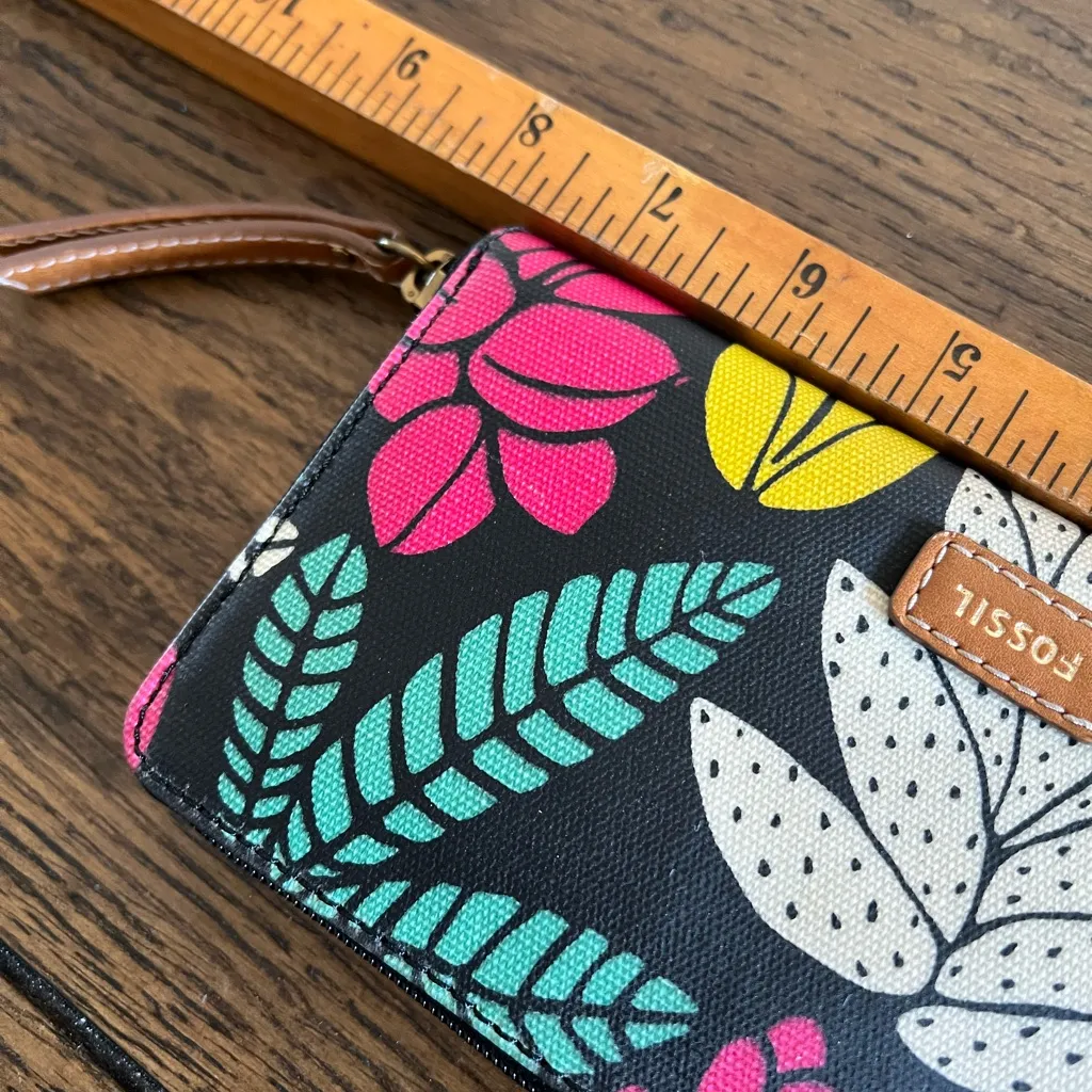 FOSSIL Eliza Dark Floral Botanical Design Zip Around Clutch Wallet - Image 10