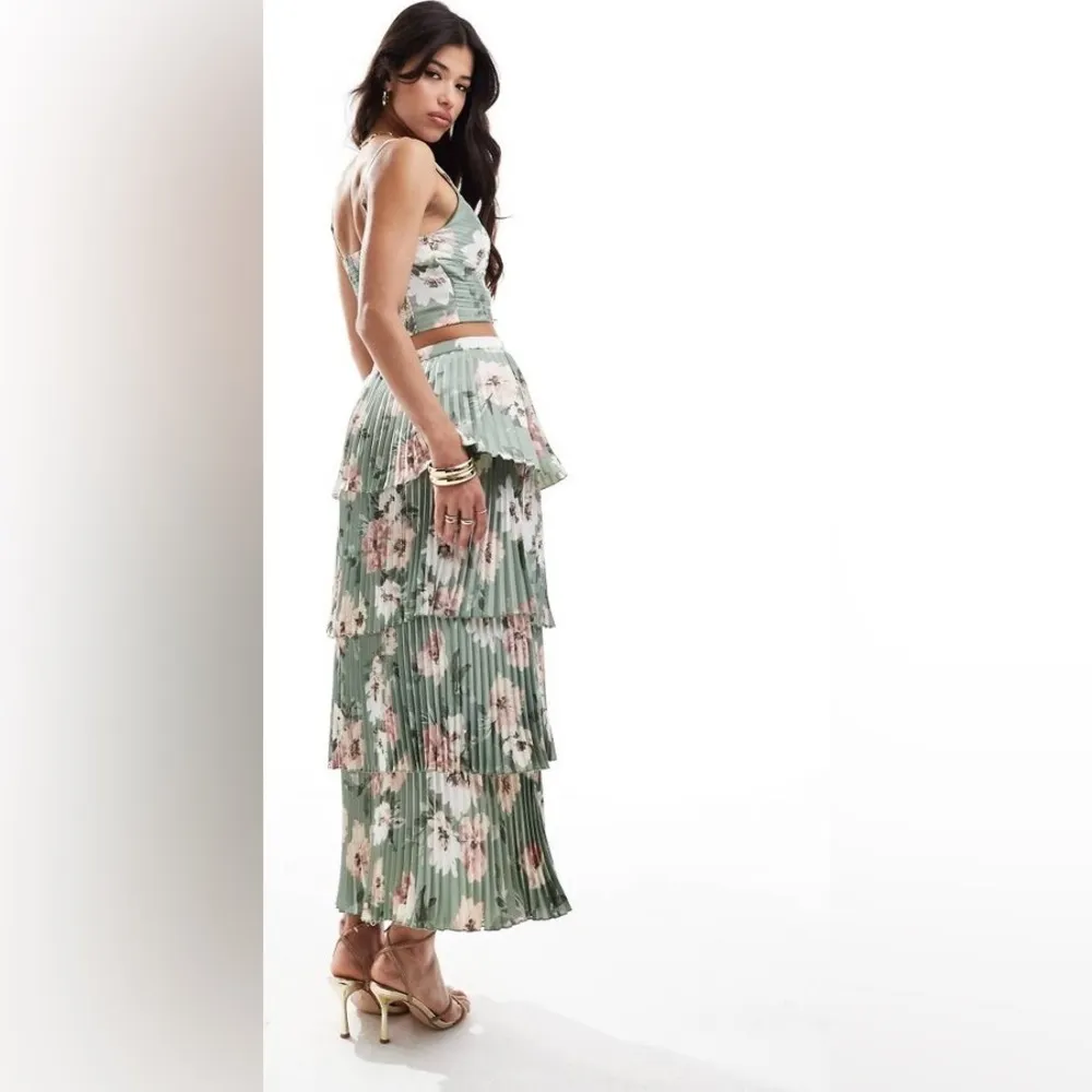 Abercrombie & Fitch co-ord tiered floral print satin maxi skirt in green - Image 3