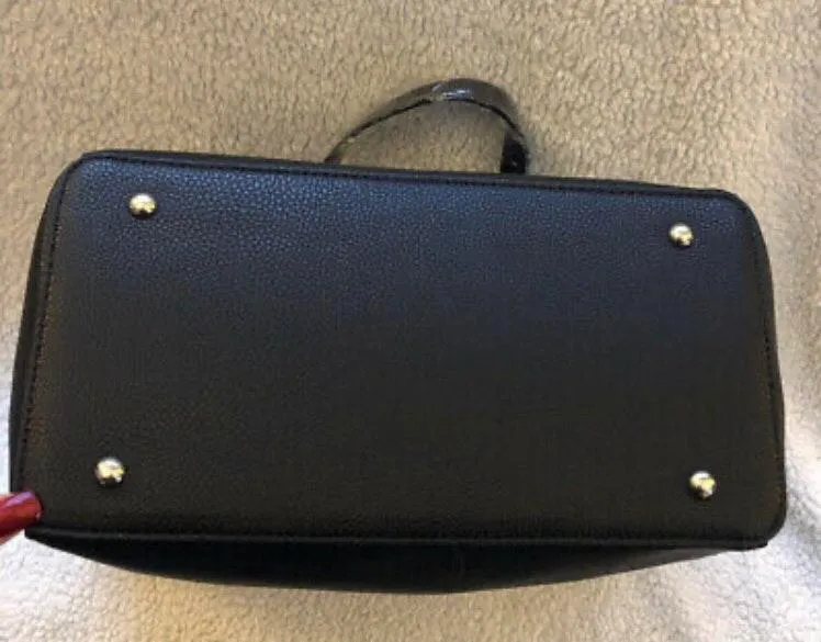 Essential Tote Bag - Image 3