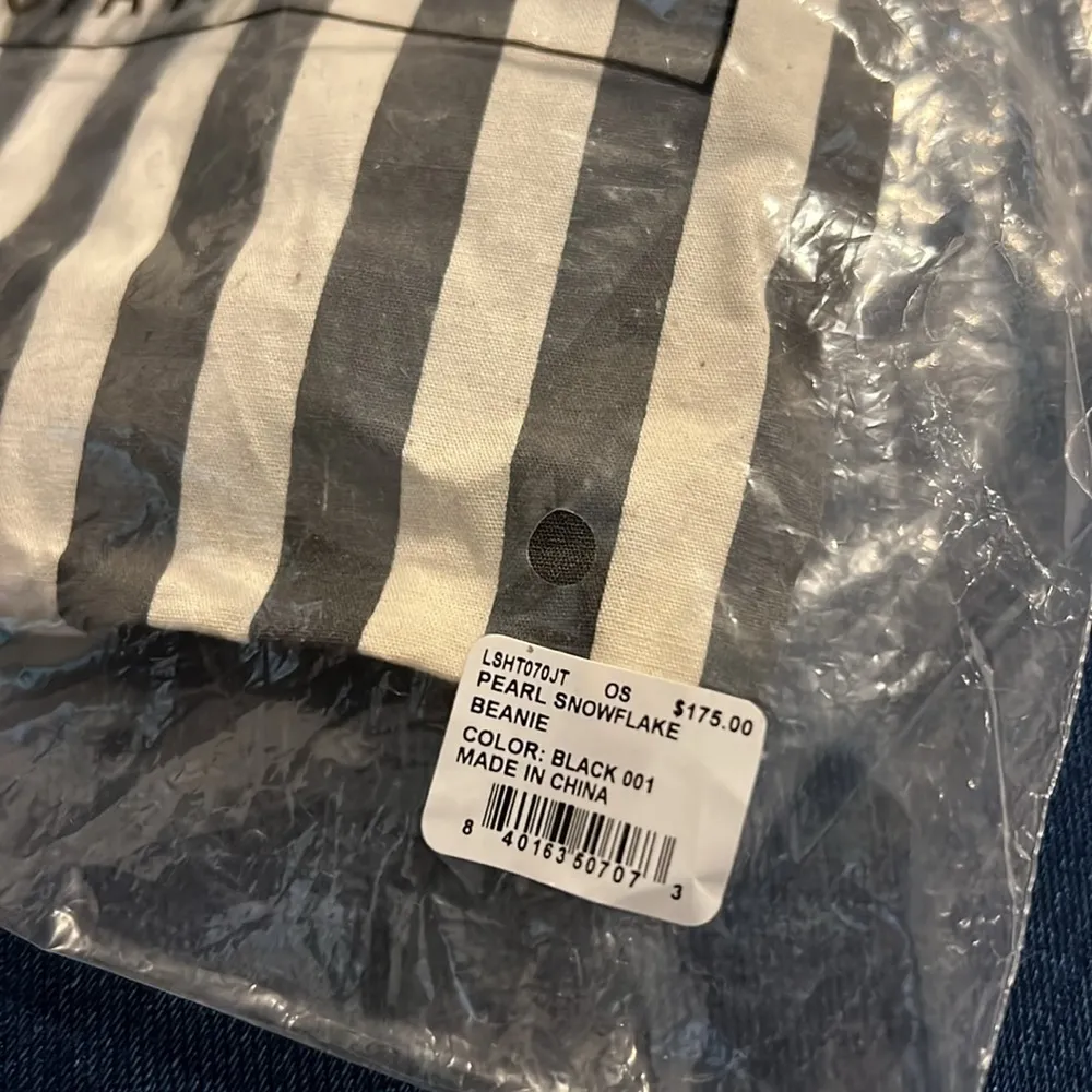 NWT Lele Sadoughi Pearl Snowflake Knit Beanie, Black New w/Tag Comes in Bag $175 - Image 6