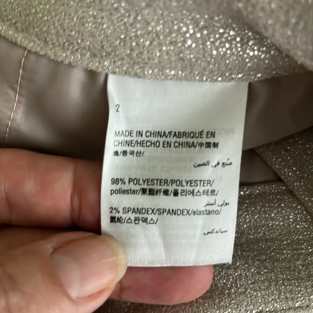 I.N.C Womens Silver Foil Crepe Blazer and Cropped Pant suit Size 2 - Image 4