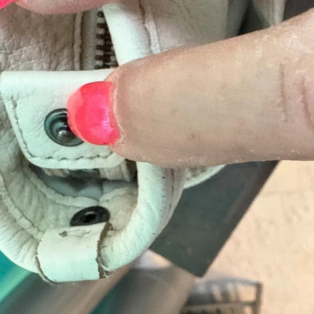 Coach pebbled Leather Mickie Tote Bag - Image 6