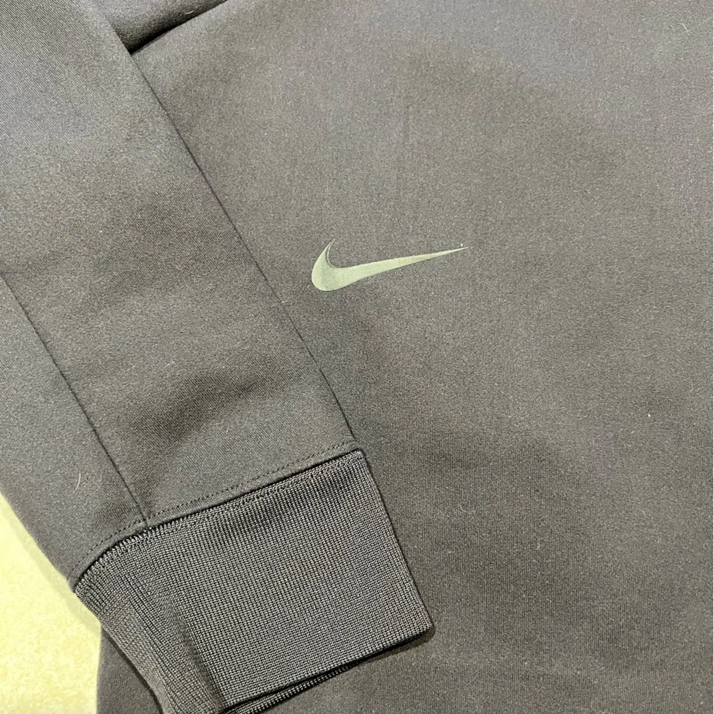 NIKE TECH PACK CREWNECK! - Image 6