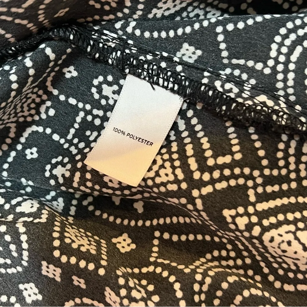 Black and White Patterned Women's Top - Image 6