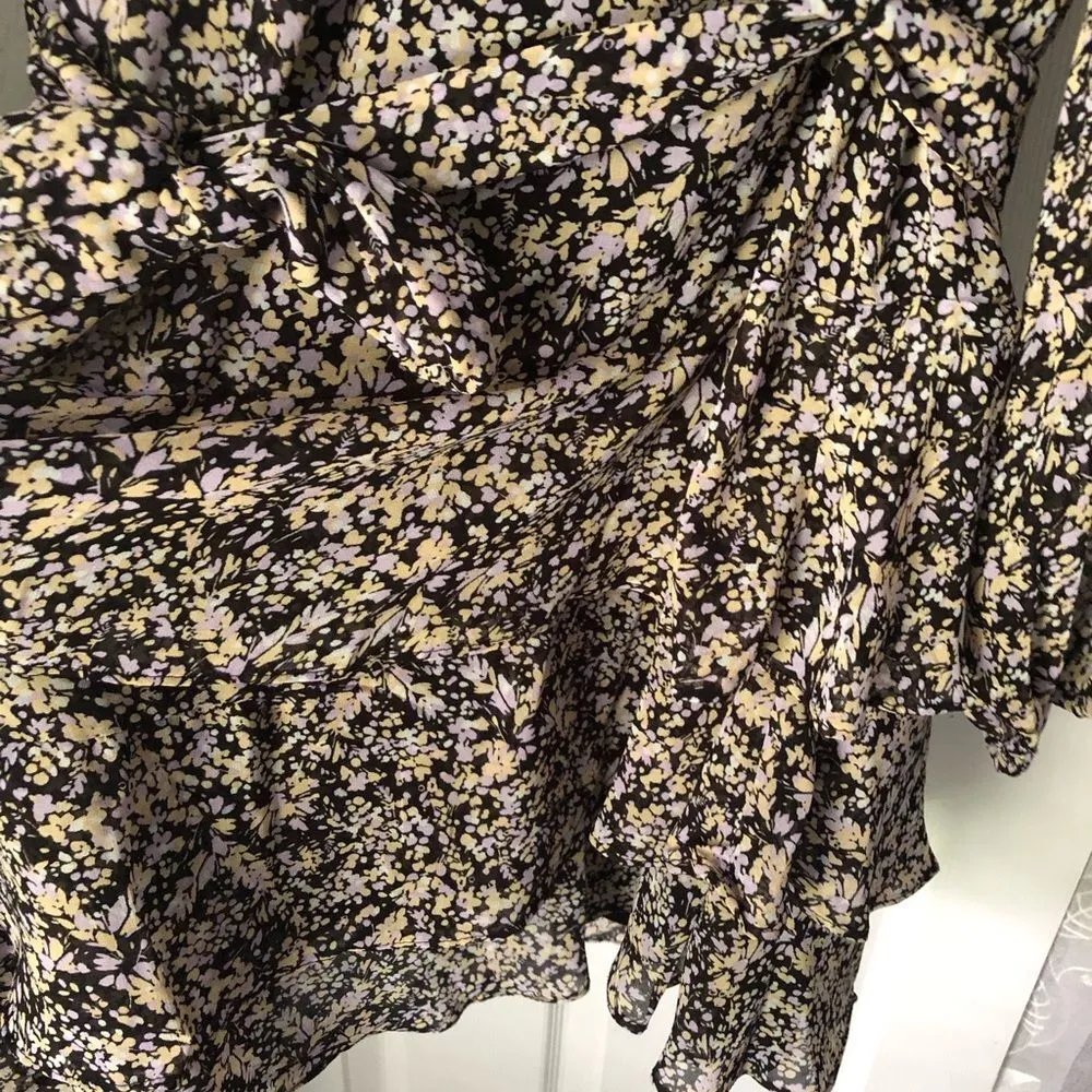 mini ruffles dress, with belt, size medium - Image 8