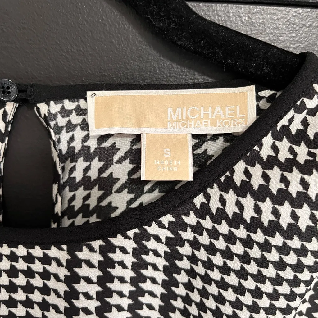 MICHAEL KORS Houndstooth Black & White Long Sleeve Crewneck Shirt Women’s S EUC - Image 2