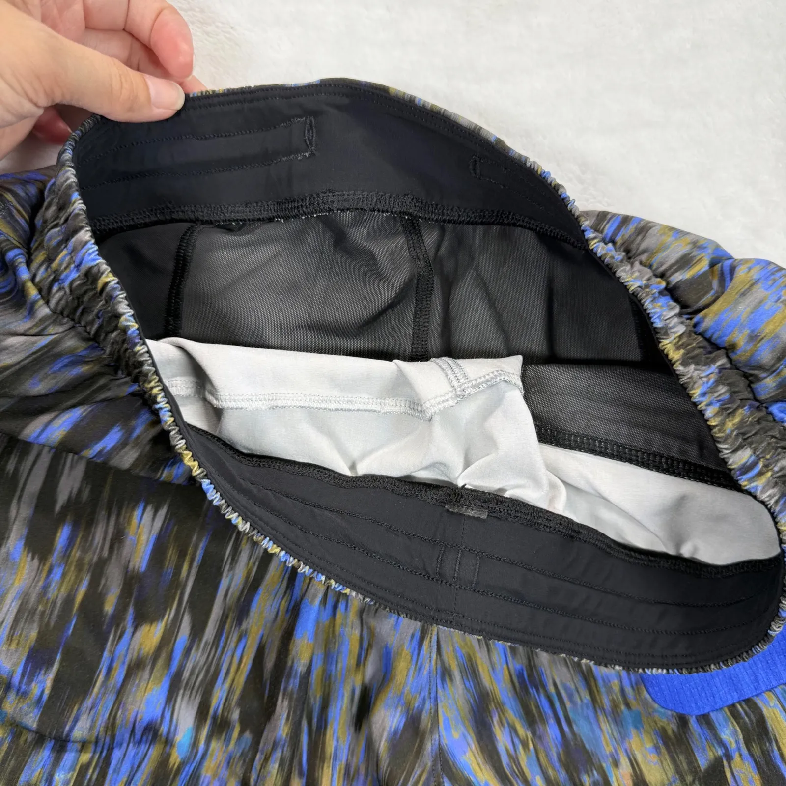 Lululemon Channel Cross Swim 5" Breaking Waves Multi Medium M - cutout‎ liner - Image 10