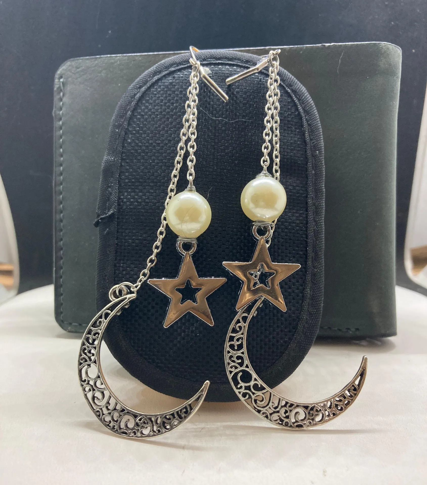 Moon and star hoop earrings with pear bead - Image 2