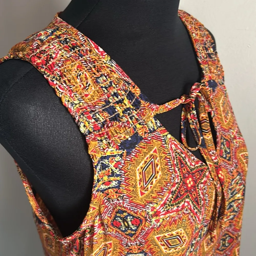 New Allison Joy from Evereve Sleeveless Boho Print V-Tie-Neck Summer Blouse - Image 3