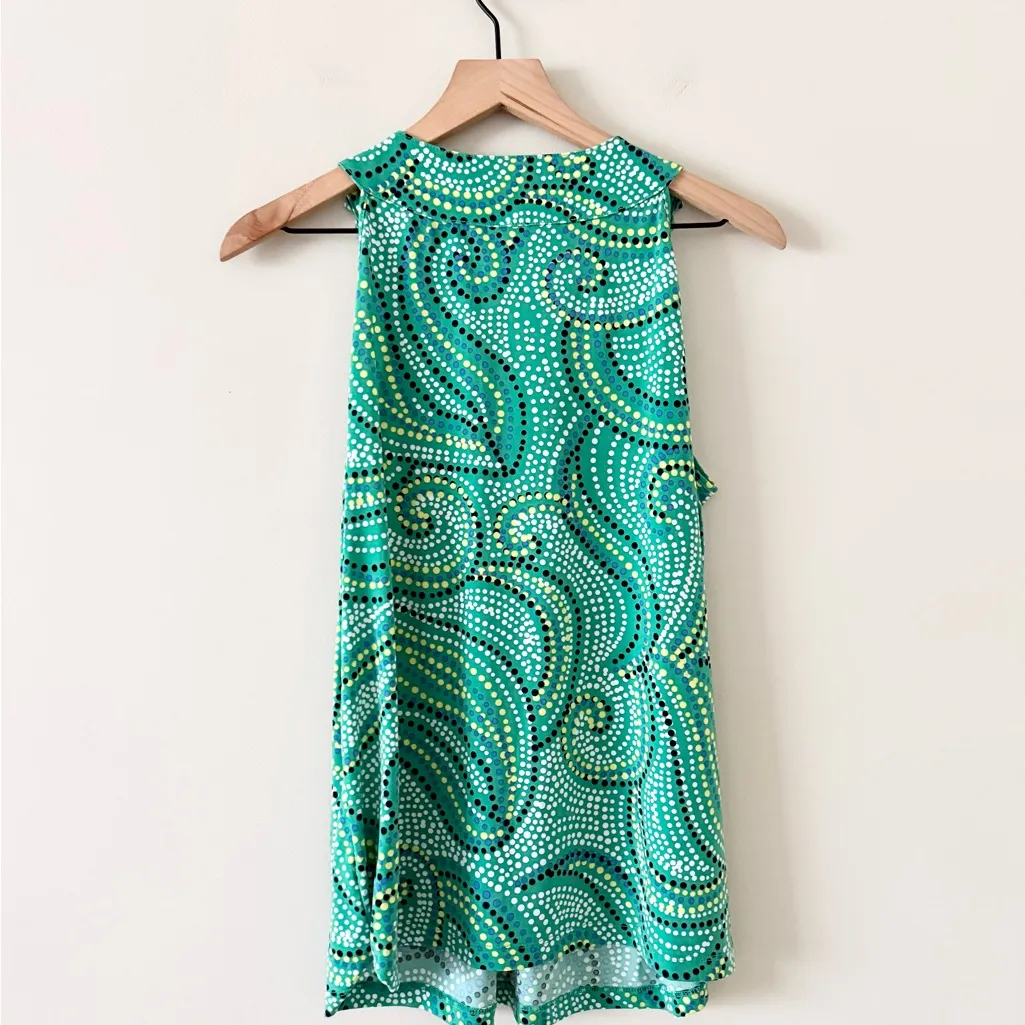 Rafaella Ruffle Front Sleeveless Top in Green and Multi Dot Size L - Image 5