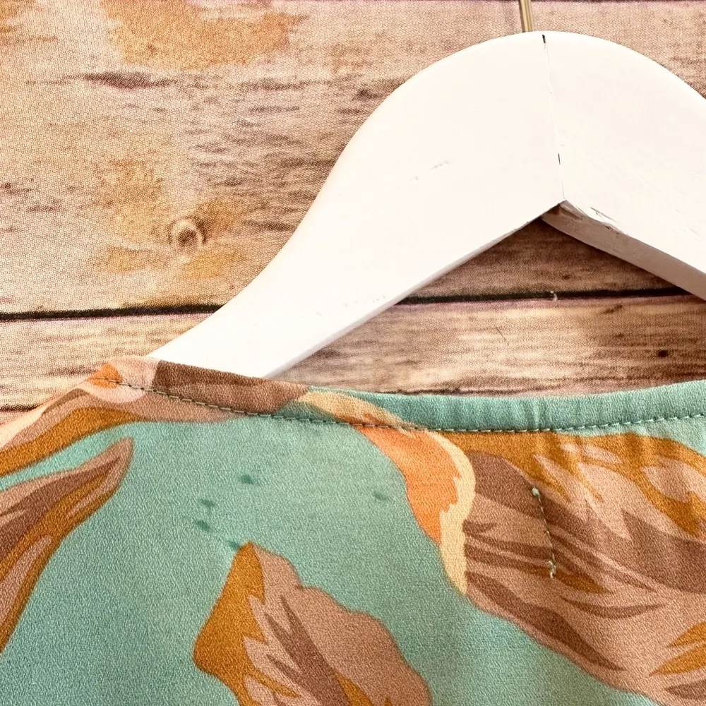 Show Me Your MuMu Shorts Romper Women’s Size Small Red Rocks Floral Bell Sleeve - Image 9