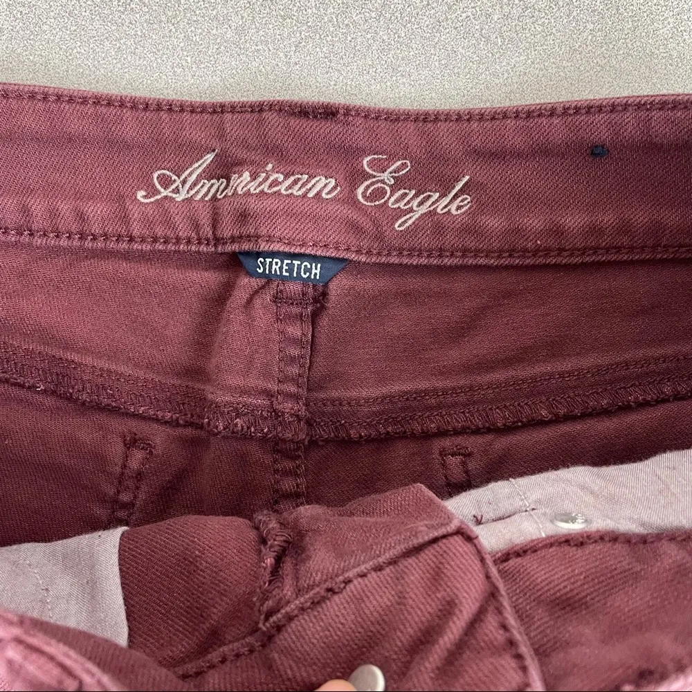 American Eagle Maroon Frayed Hem Shorts - Image 7