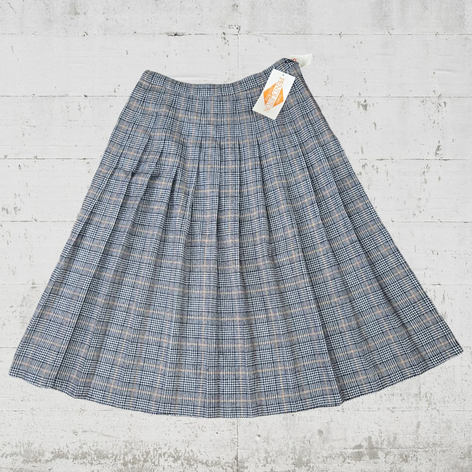 Vintage 70s Pendleton Gray Plaid Carnegie District Tartan Wool Skirt Size 16 NWT - Image 10