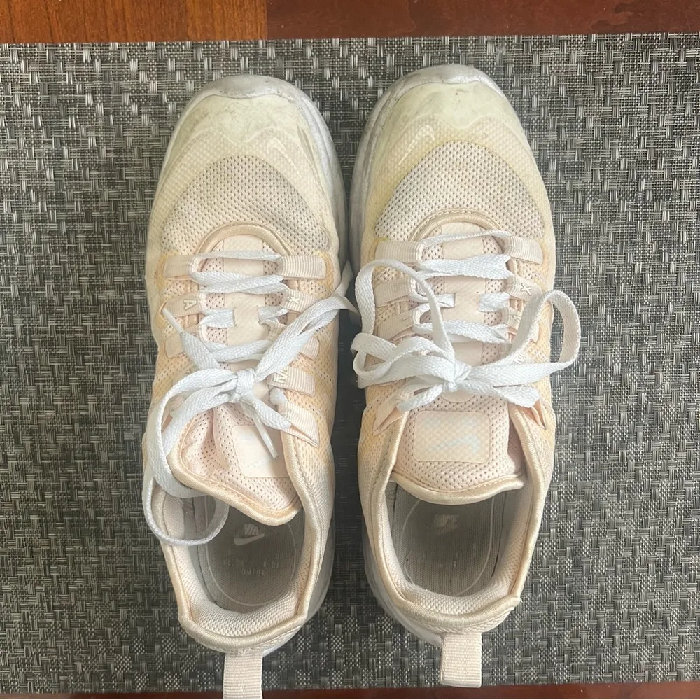 Women’s Nike Air Max Shoe - Image 2