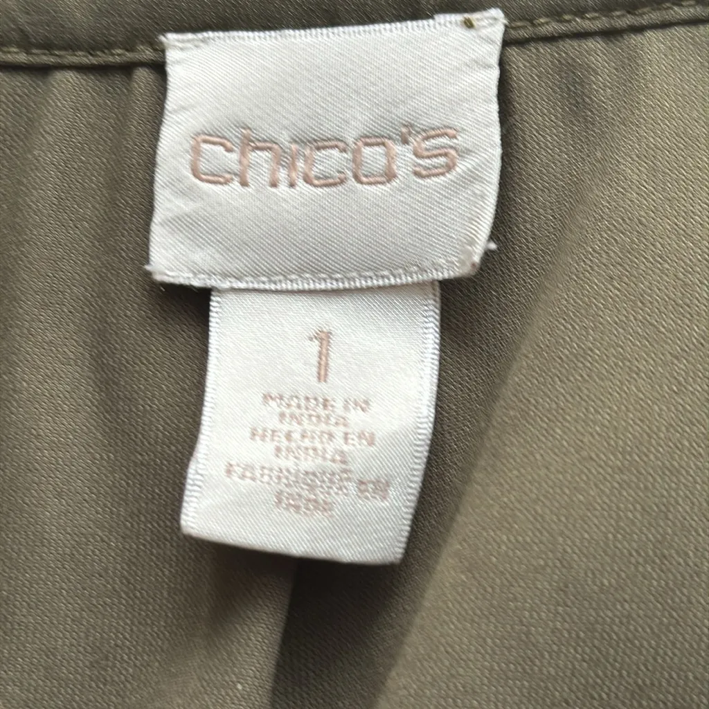 CHICO’s FLORAL EMBROIDERED OLIVE GREEN BOHEMIAN TOP SZ: Medium - Image 9