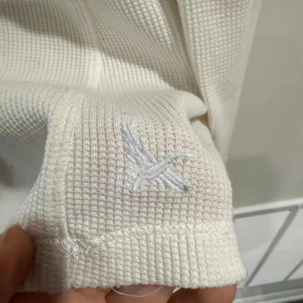 Eddie Bauer Women’s Henley Thermal with Lace Neckline Girly Whimsy Twee Layering - Image 4