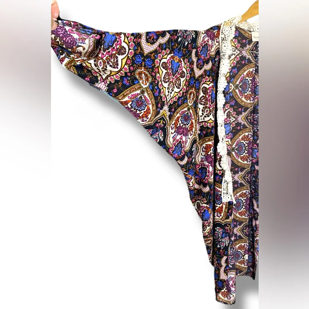 Bohemian Floral Kimono with crochet Trim - Image 4