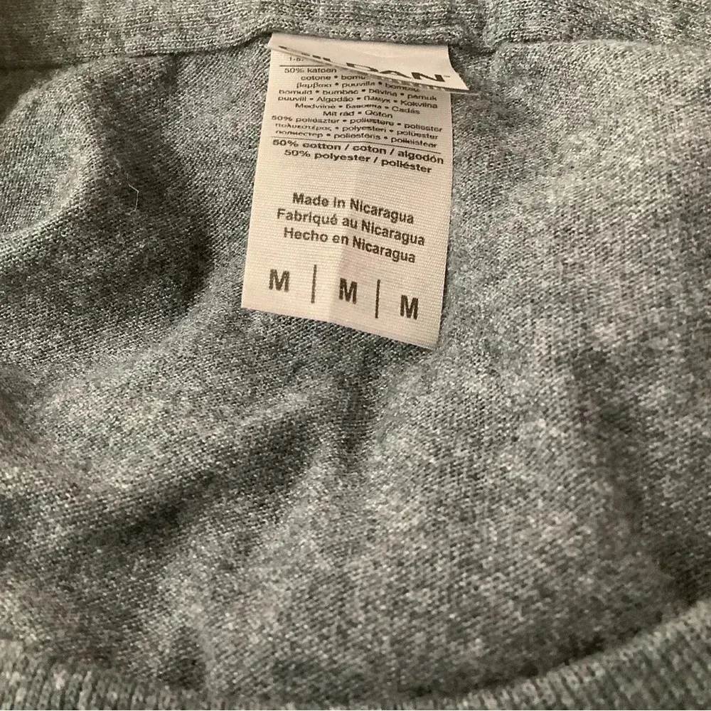 Gildan Size Medium Heavily Meditated Grey Long Sleeve Tee. New without Tags - Image 3