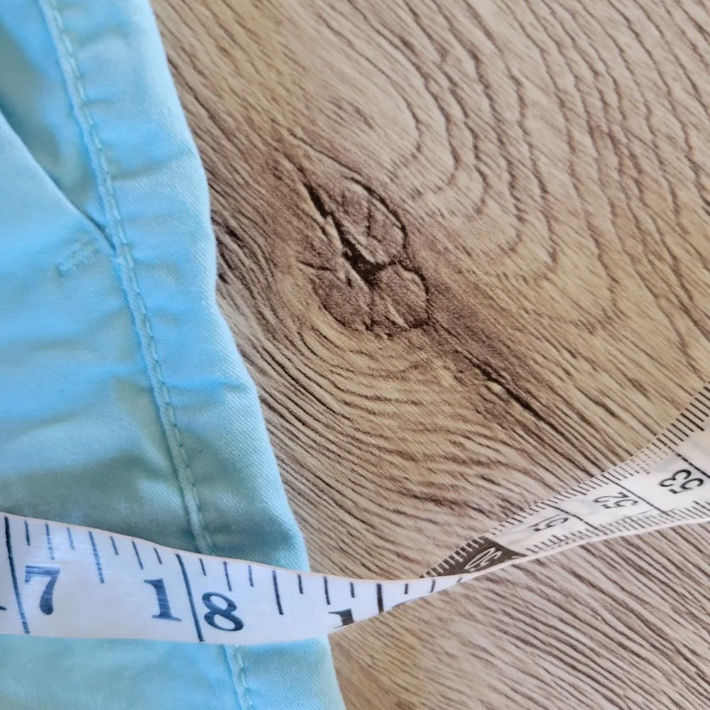 Old Navy twill shorts size 0 - Image 5