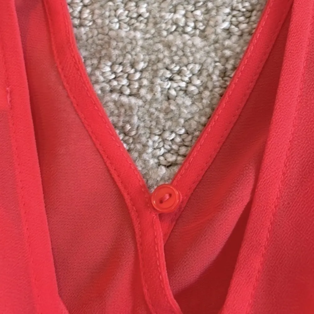 Astr The Label Coral V-Neck Romper - Image 6