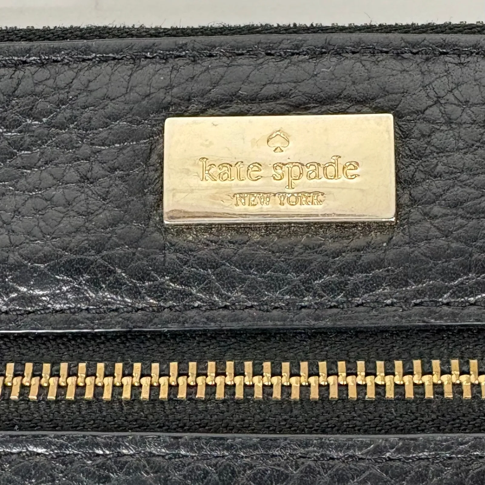 Kate Spade New York Highland Place Bee Wristlet Black Pebbled Leather Gold Zip - Image 3
